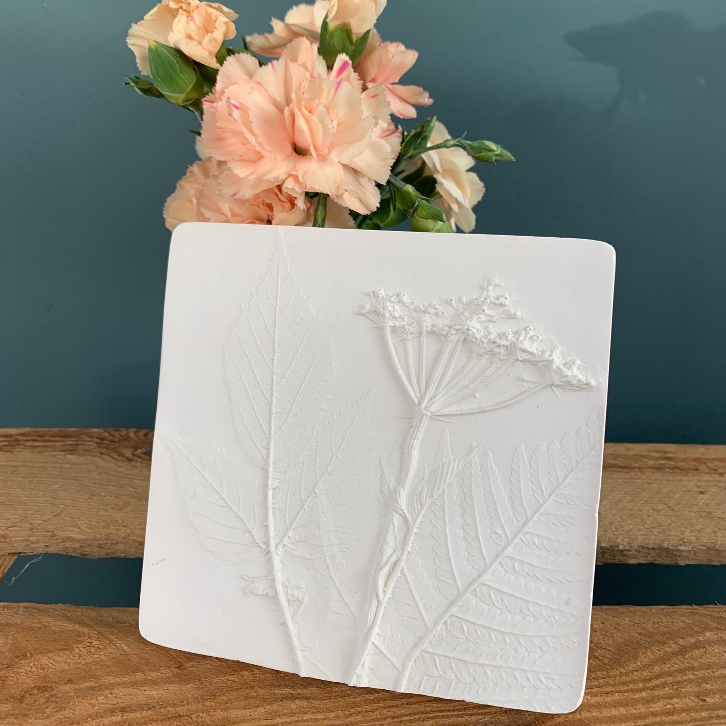 Cow Parsley, Fern and Bramble Leaf Cast White