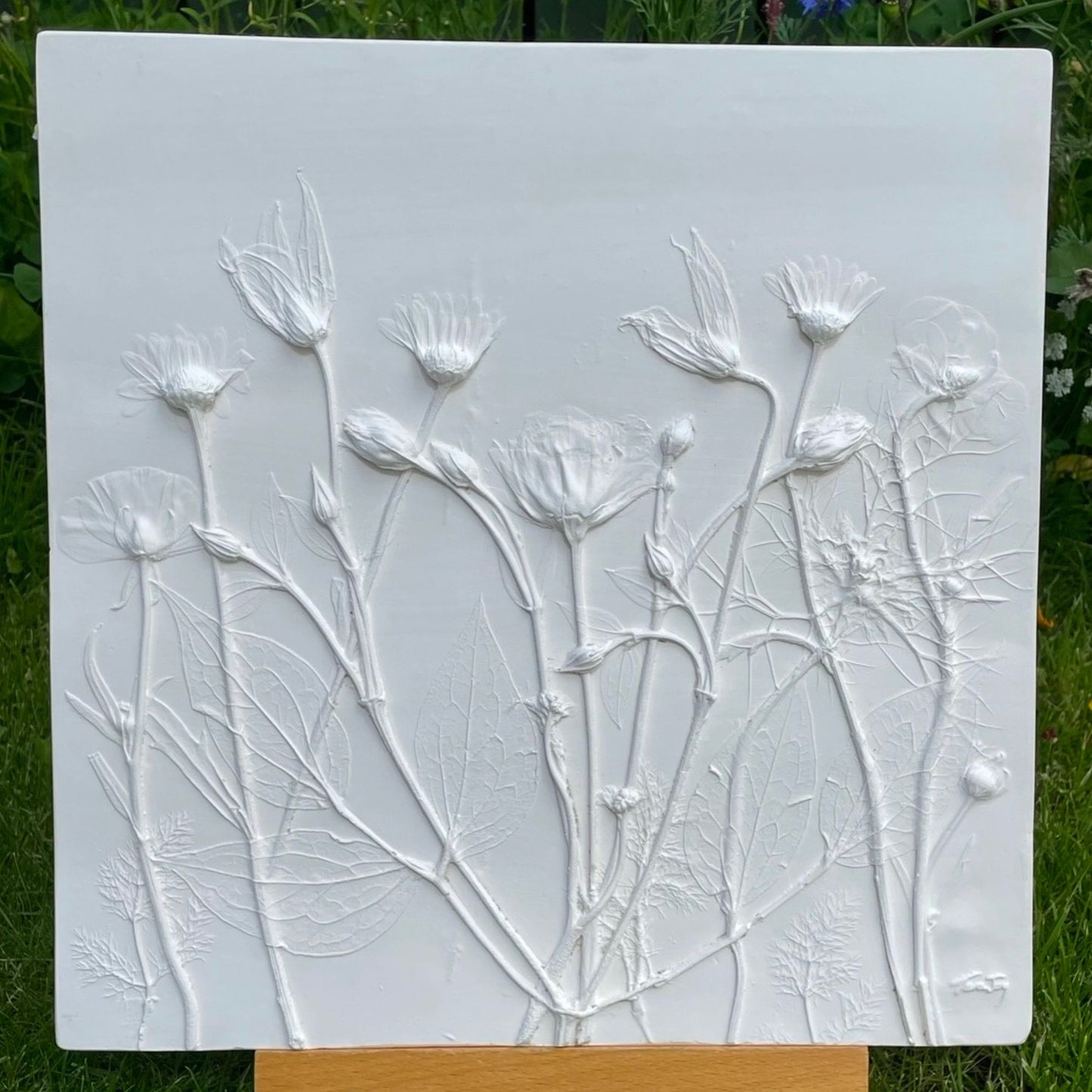 Entwined - Botanical Cast - Pure White